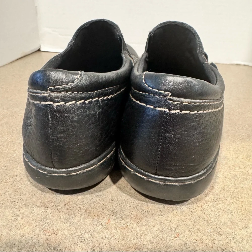 Clarks Collection’s Women’s Ashland Effie Black Slip-on Leather Loafer Size 7.5W
